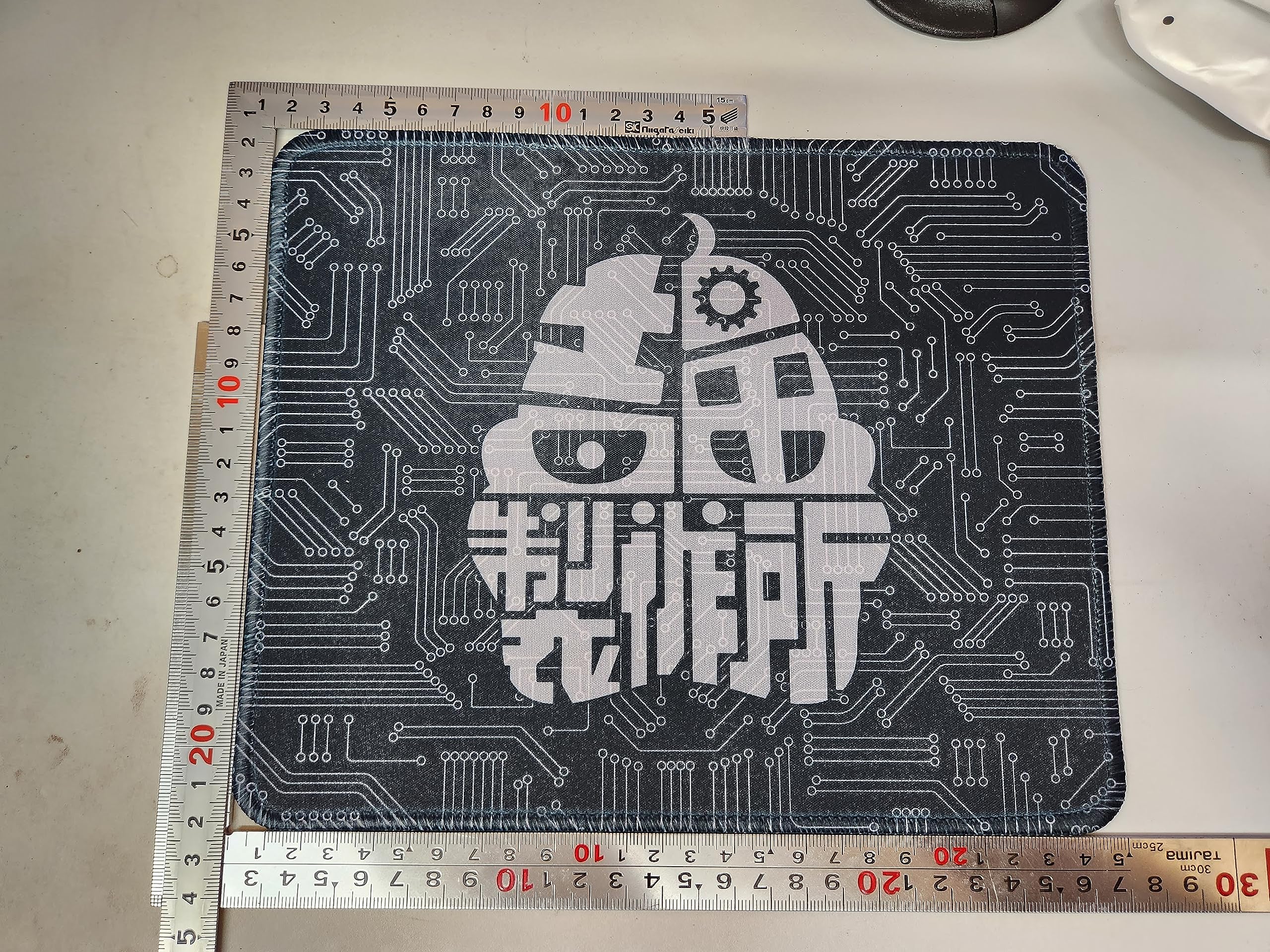 Amazon.co.jp: 吉田製作所 ゲーミングマウスパッド (モノクロ・新ロゴ